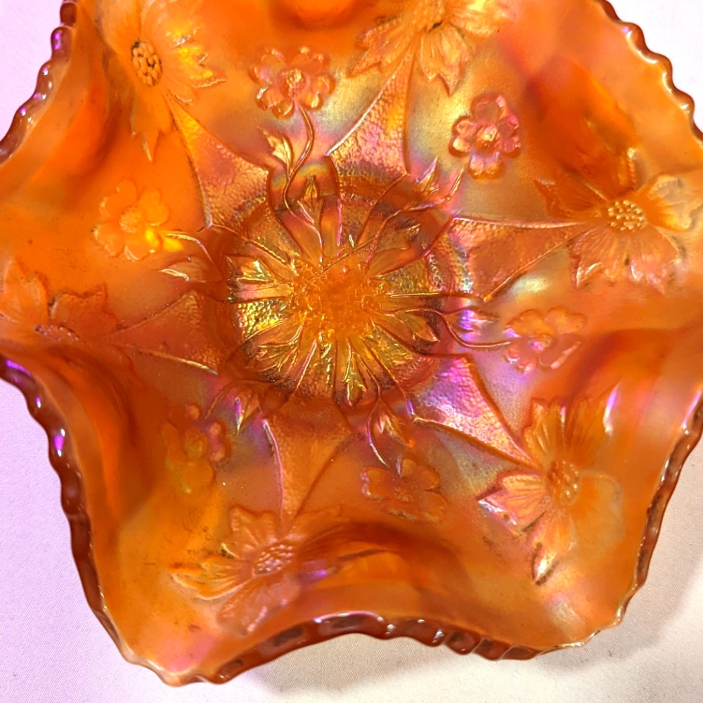 Carnival glass bowl little flowers, vntg dish Fenton marigold, EAPG 1900s, 5.5"